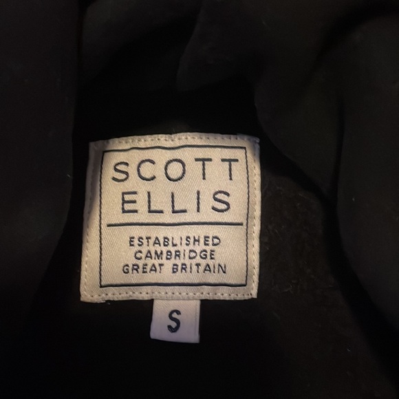 Scott Ellis Cropped Black Hoodie with rainbow hearts - Picture 4 of 6